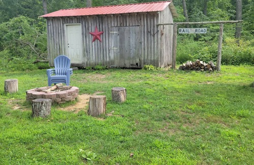 Sumner County House | Porchland Cottage -PRACTICALLY NEW HOUSE with Countryside view -pet friendly