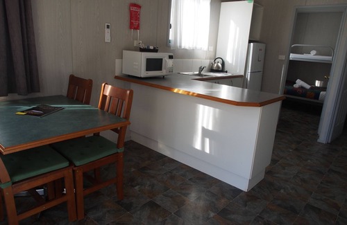 Porepunkah RV Rental | Porepunkah Pines Holiday Park