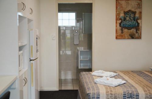 Rockhampton Hotel | Porky's Motel Rockhampton