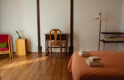 Liebig House | Portón Rojo