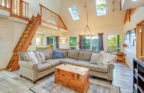 Burley House | Port Orchard Lakefront Cabin with Fire Pit and Grill!