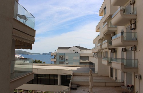 Jala Apartment | Port Side Apartment