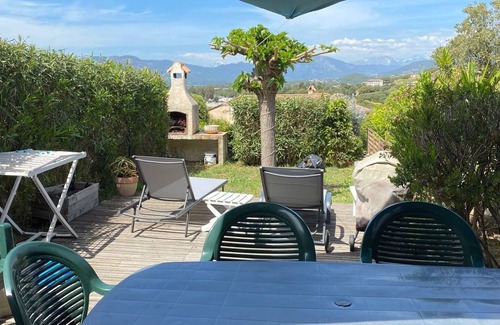 Pietrosella House | PORTICCIO A HOUSE JUST A STONE'S THROW FROM THE BEACH