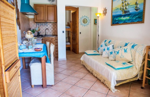 Torre dei Corsari Apartment | Portion of villa with garden 400 from the sea