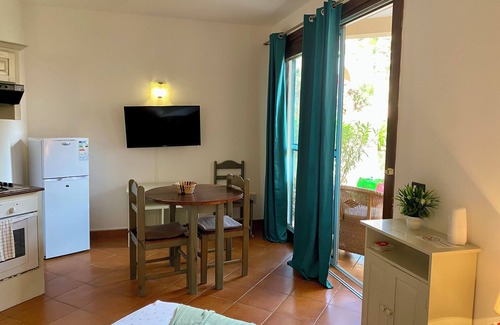 Santa Maria Apartment | Porto Antigo 2 Garden View - Studio, Pool & Wifi