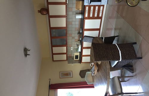 Porto Rafti Apartment | Porto Rafti - feels like an island but close to Athens centre or the airport