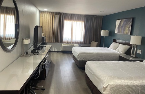 Central San Pedro Hotel | Portside Inn & Suites