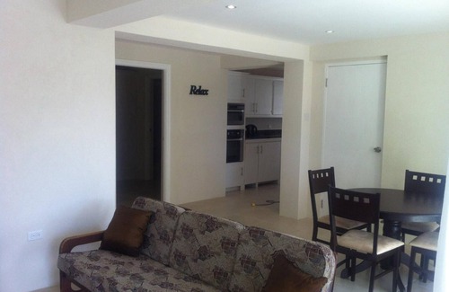 Douglas Apartment | Portzvue Charming 2-bedroom apartment with WiFi, AC nestled in St. Peter