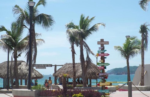 Barra de Navidad Hotel | Posada Casa Chiros