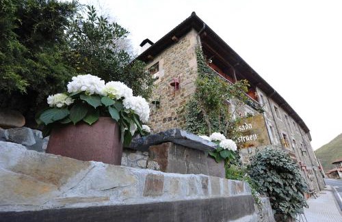 Orzales House | Posada Rural Bistruey