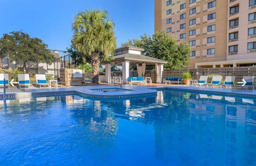 Southgate Apartment | Posh Entire Unit at NRG & Med Center