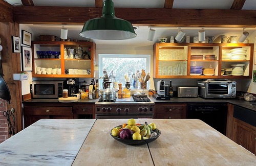 Chilmark House | Post and Beam home with westward views of the ocean and sunsets