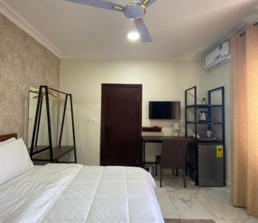 Kweiman Hotel | Post Ridge Hotel