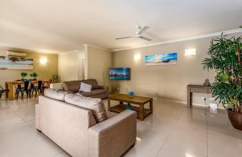 Westcourt Apartment | Postcard Perfect - Cairns Nine Pool Tropical Oasis