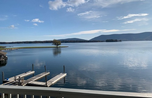 North Shore House | Postcard Pointe! A Smith Mtn. Lake Bernard's Landing Waterfront Townhouse