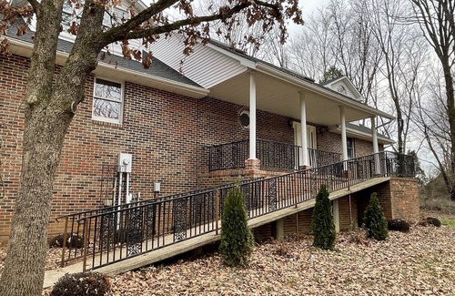 Bowling Green House | Poteet Rental Properties 30 Days or more Air B&B