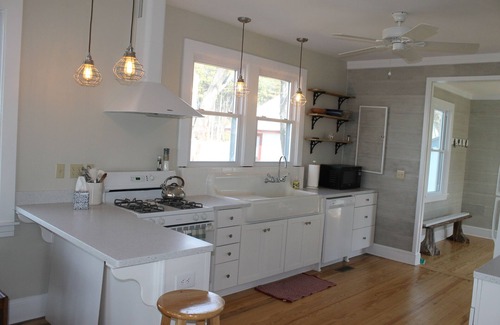 Valley Lee Cottage | Potomac River Getaway at McKays Beach