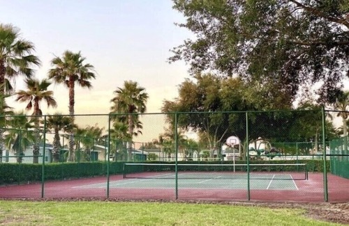 Davenport House | Potter meets Jedi cottage