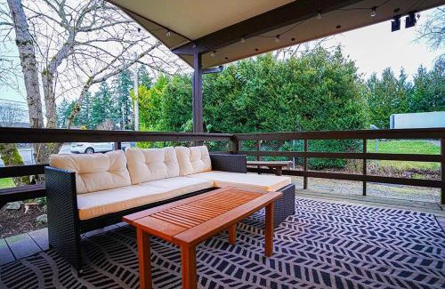 Poulsbo House | Poulsbo Scandinavian Retreat 2 blocks to DT