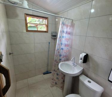 Paranagua Hotel | Pousada e Camping do Clodo