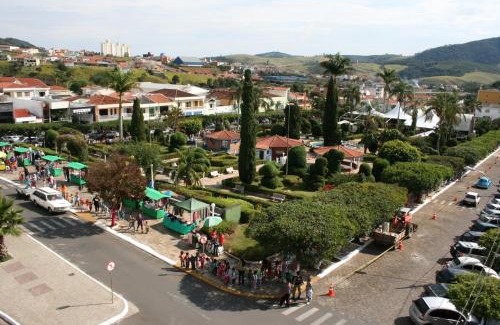 Lindoia House | Pousada Lindóia
