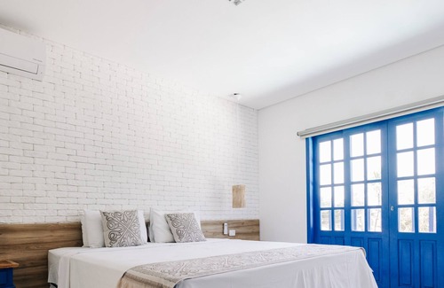 Vila Julia Hotel | Pousada Villa Santô