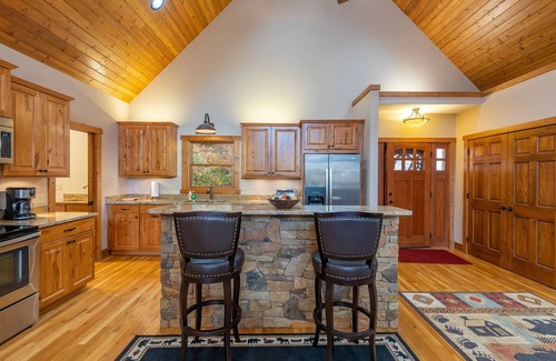 Burnsville Cabin | Power & Water! WiFi Soon! Spacious Mtn Lodge, Gas Logs, Fire Pit, Grill, Private