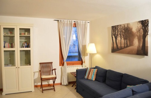 Castello Apartment | Practicality and good taste 5 minutes from Piazza S. Marco!