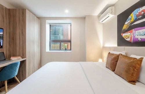 Gay Village Hotel | Prada king– Heart of MTL Stay