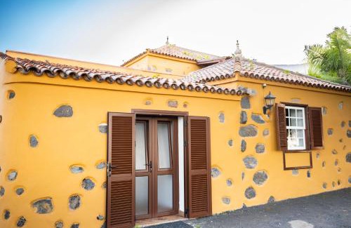 Los Realejos Villa | Pradera de Melo Heated Pool on request-Wifi-BBQ