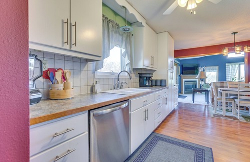 Prairie Du Chien House | Prairie du Chien Home w/Yard: 3 Mi to River!