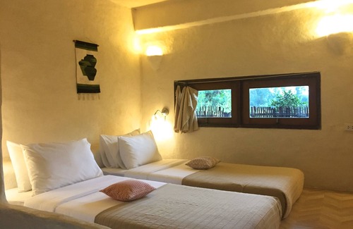 Pak Nam Pran Hotel | Pranberry Earth