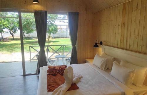 Daman Resort | Praveg Beach Resort Lighthouse Daman
