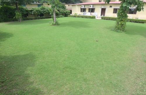 Phulpur Hotel | Prayag Bhagirath Resort