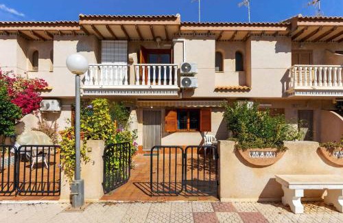 Los Cuarteros Apartment | Precioco bungalow cerca de la playa de Villanitos