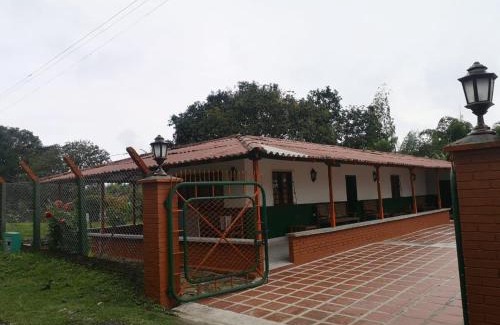 Montenegro House | Preciosa Finca en el Eje Cafetero, Quindío- Colombia
