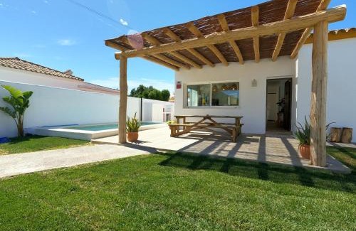 Los Canos de Meca House | Preciosa Villa Independiente 100metros playa 10personas, Free Parking, Fully renovated Now