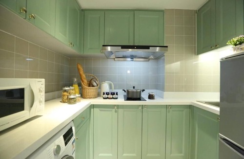 Downtown Shanghai Apartment | Premier 1 BR close to People's Square Metro Shanghai