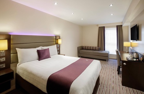 New Forest District Hotel | Premier Inn Southampton West