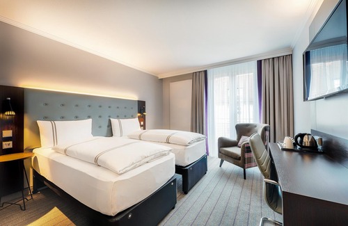 Kurpark Hotel | Premier Inn Stuttgart Bad Cannstatt