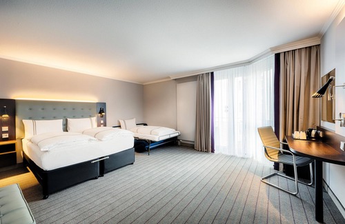 Kurpark Hotel | Premier Inn Stuttgart Bad Cannstatt