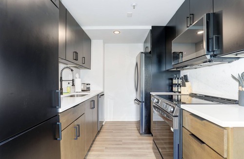 Radnor - Fort Myer Heights Apartment | Premium A-Location Apartment