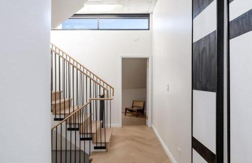 Woolloomooloo Apartment | Premium Apartment with Rooftop Spa & City Views