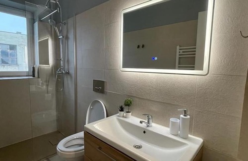 Onesti Apartment | Premium Appartment' in Onesti