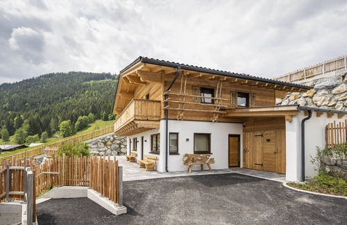 Forstau Ski Chalet | Premium chalet with sauna next to the ski slope