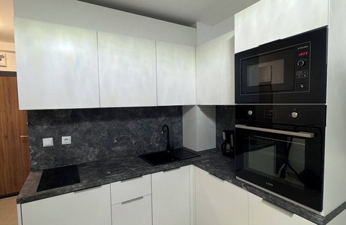 Intsaraki Apartment | Premium holiday apartment SWETI WLAS Polarstar150m beach pool sea view 2-6 pers.