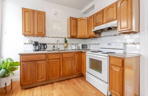 Shaughnessy Village Apartment | Premium location | Amazing 3BR downtown MTL