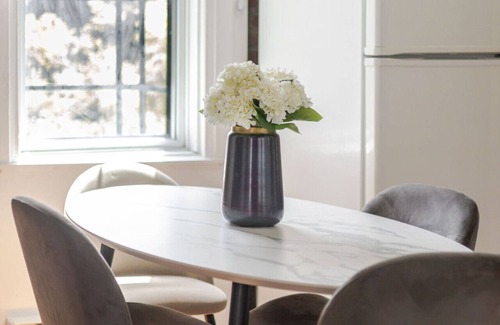 Shaughnessy Village Apartment | Premium location | Amazing 3BR downtown MTL