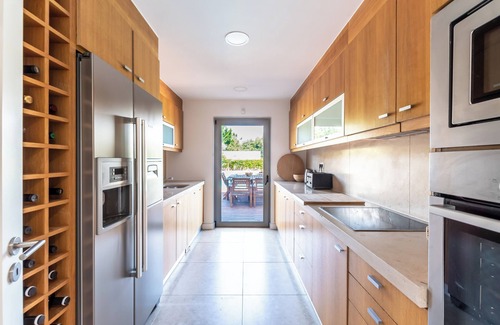 Fornos House | Premium Villa with Private Pool in Aldeia do Meco