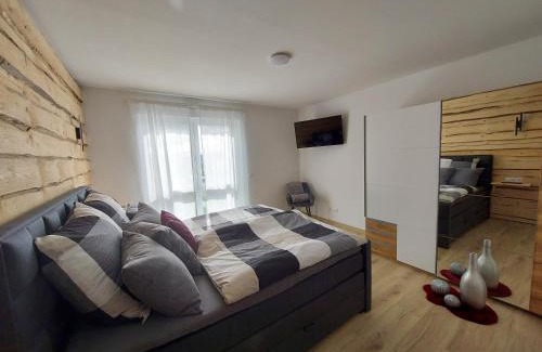 Lutzerath Apartment | Premium Vulkaneifel Chalet